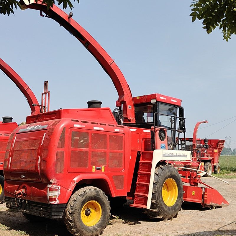 大型輪式青儲機(jī)